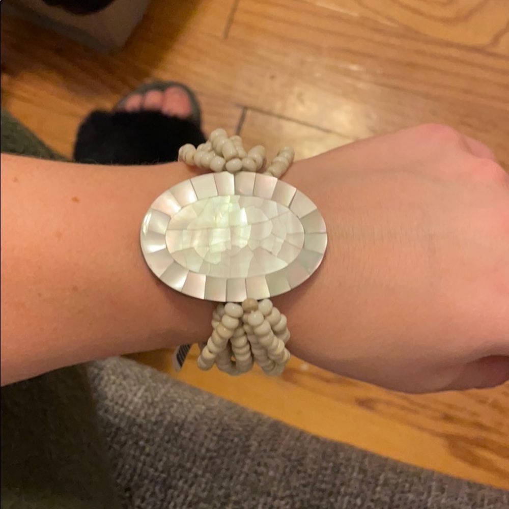 Bracelets - Picture 3 of 4